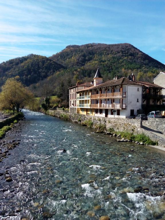 Camping-Gites Au Songe Du Valier Seix Exterior foto